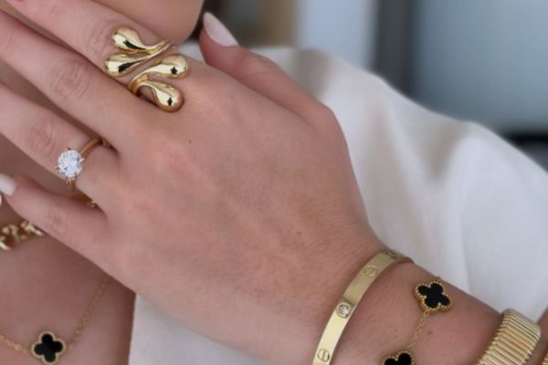 como-limpar-semijoias-esverdeadas